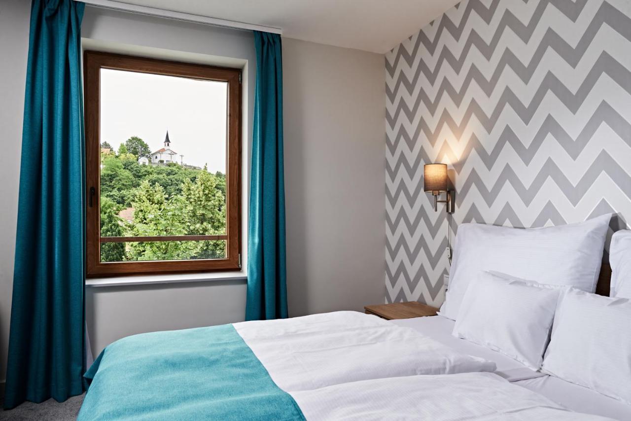 Hotel Adalbert Szent Tamas Haz Έστεργκομ Εξωτερικό φωτογραφία