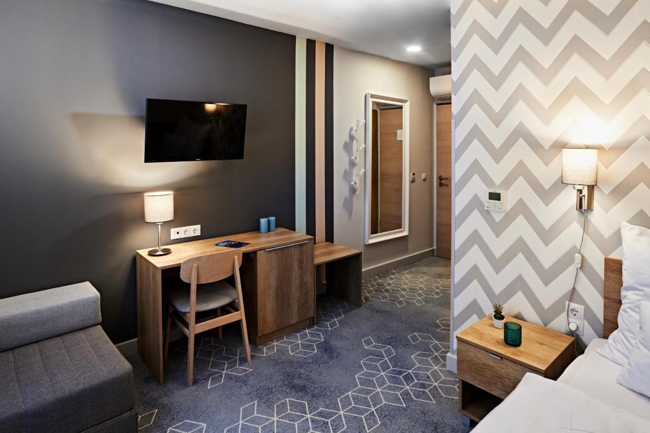 Hotel Adalbert Szent Tamas Haz Έστεργκομ Εξωτερικό φωτογραφία
