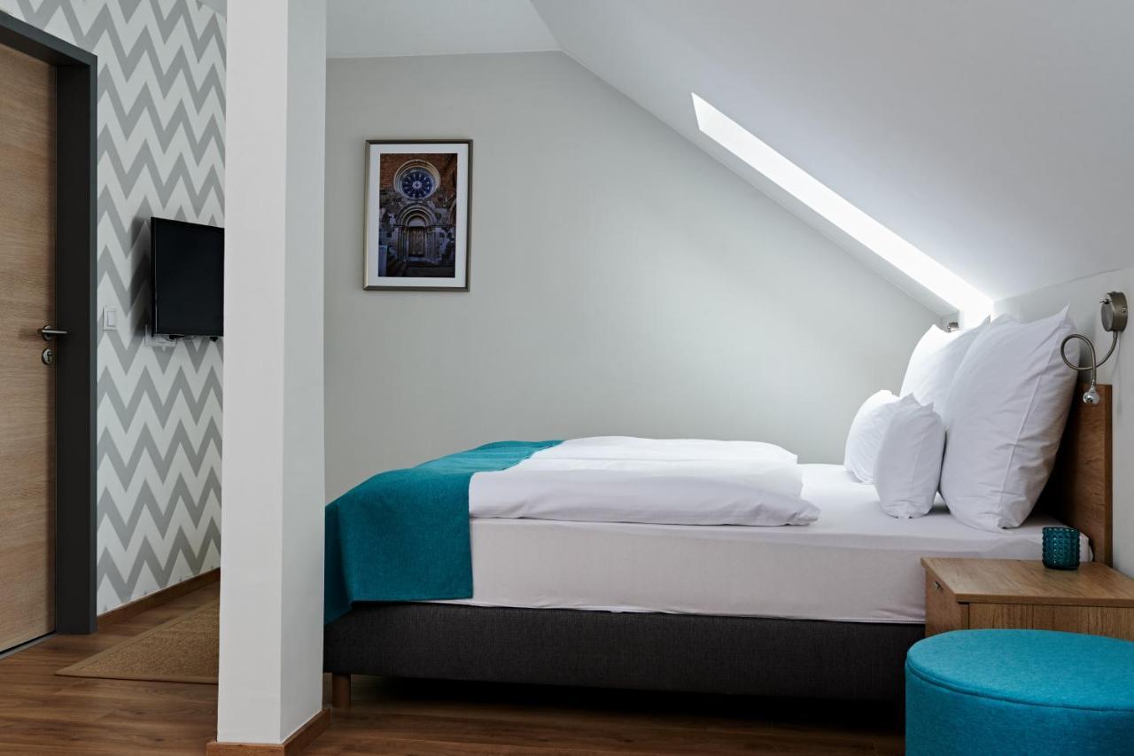 Hotel Adalbert Szent Tamas Haz Έστεργκομ Εξωτερικό φωτογραφία