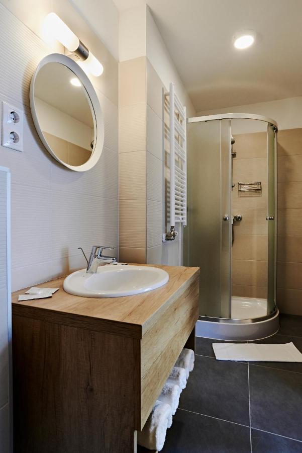 Hotel Adalbert Szent Tamas Haz Έστεργκομ Εξωτερικό φωτογραφία