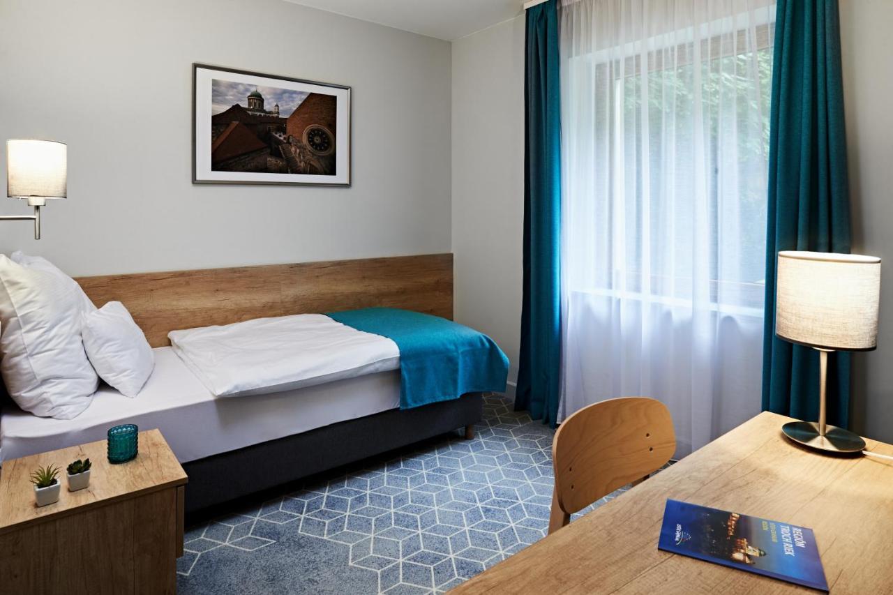 Hotel Adalbert Szent Tamas Haz Έστεργκομ Εξωτερικό φωτογραφία
